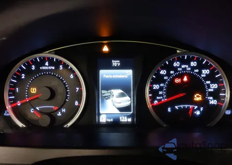 2015 Toyota Camry Le/Xle/Se/Xse z USA, uszkodzony, nr VIN 4T1BF1FK3FU029348